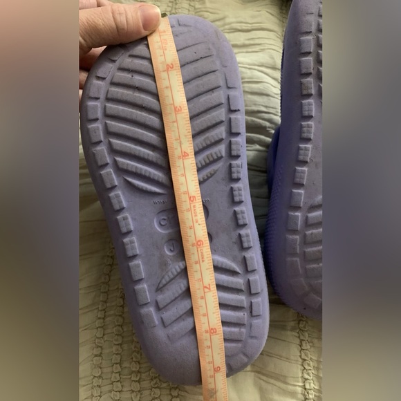 Cutie Crush Crocs - Picture 5 of 5